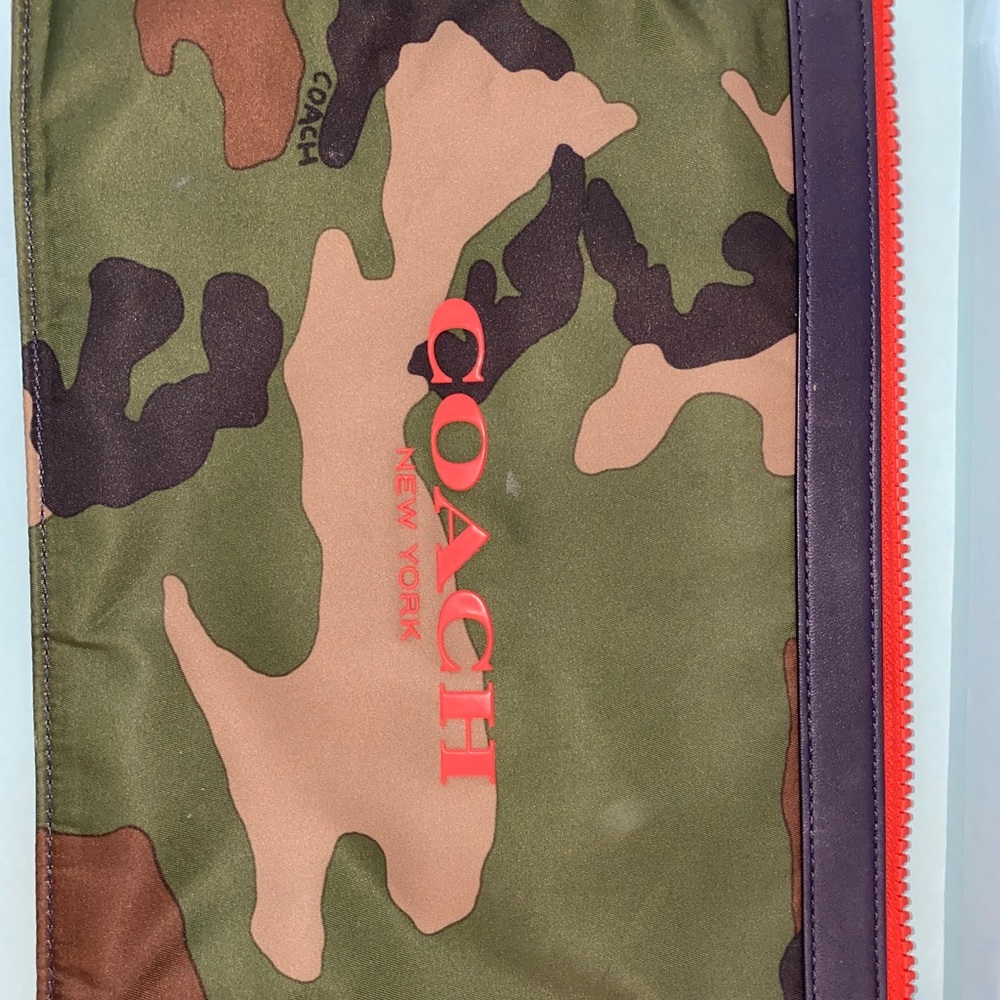 Coach clutch/ pouch